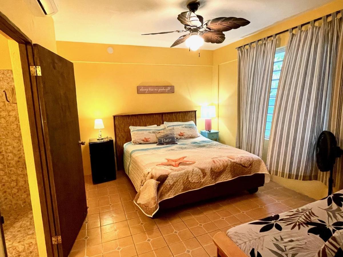 Esperanza Inn Guesthouse (Adults Only) Vieques Szoba fotó