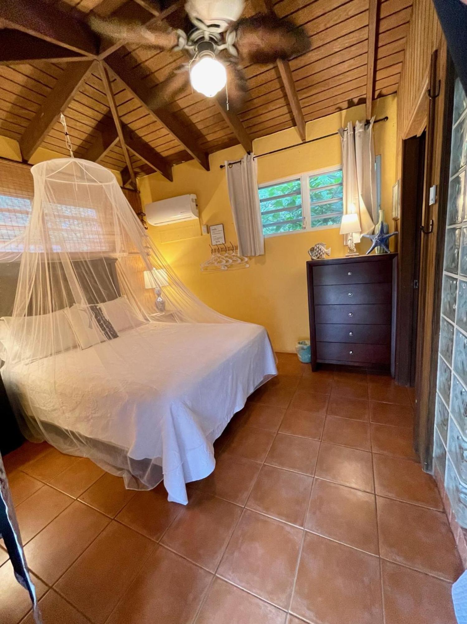 Esperanza Inn Guesthouse (Adults Only) Vieques Szoba fotó